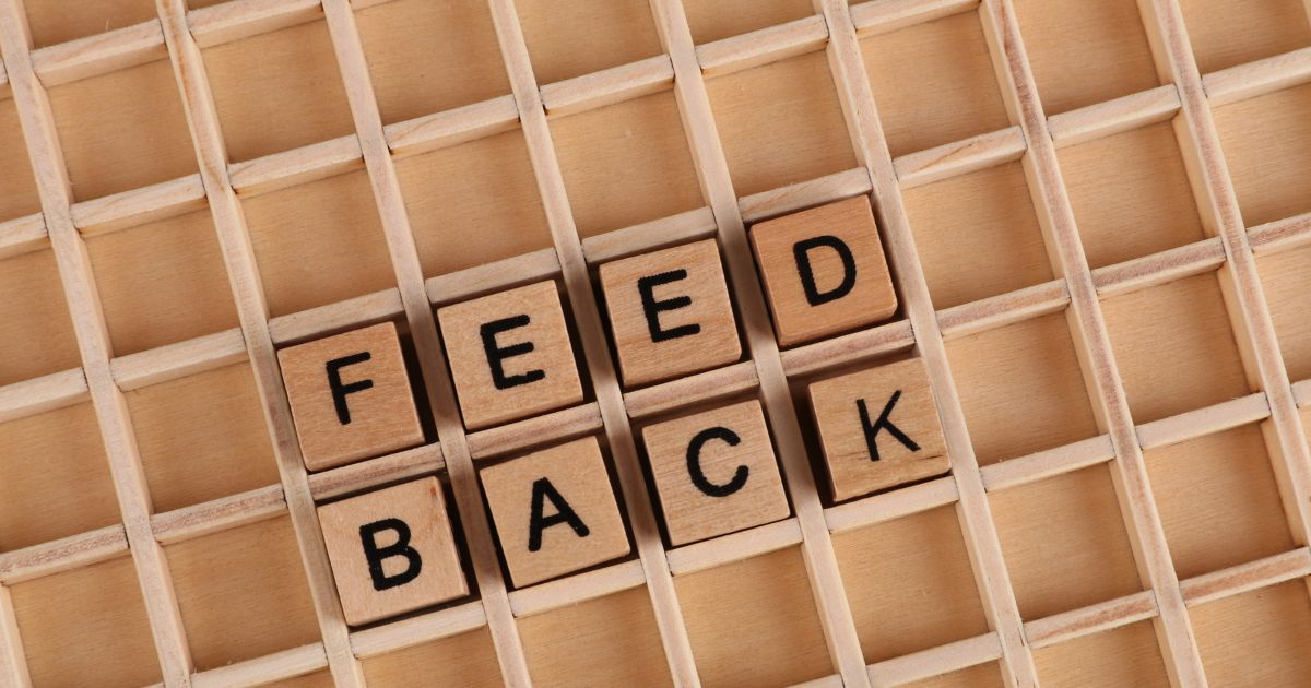 lidar com críticas usando inteligência emocional blog costtama